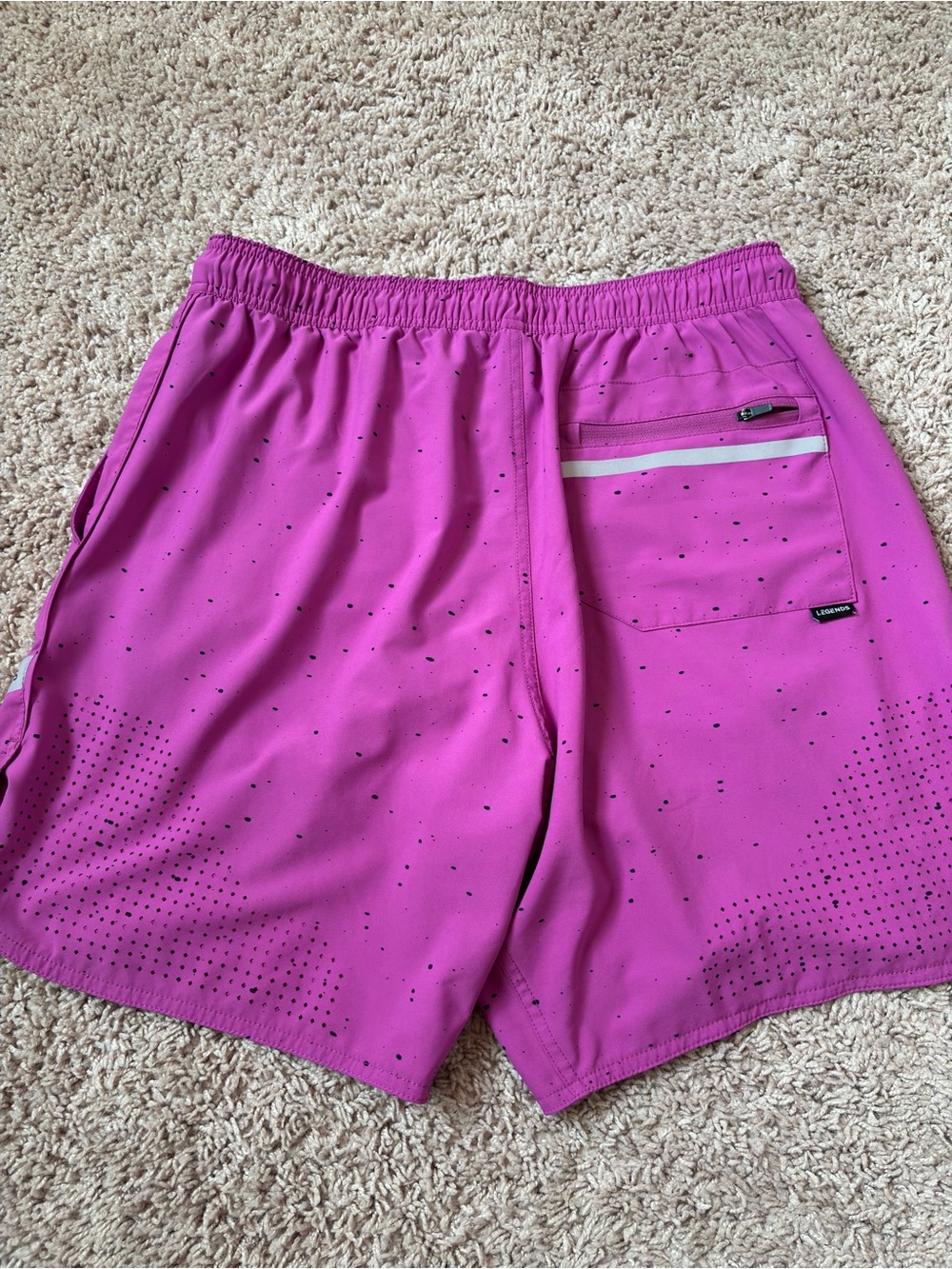 Legends men’s Shorts - Picture 5 of 7
